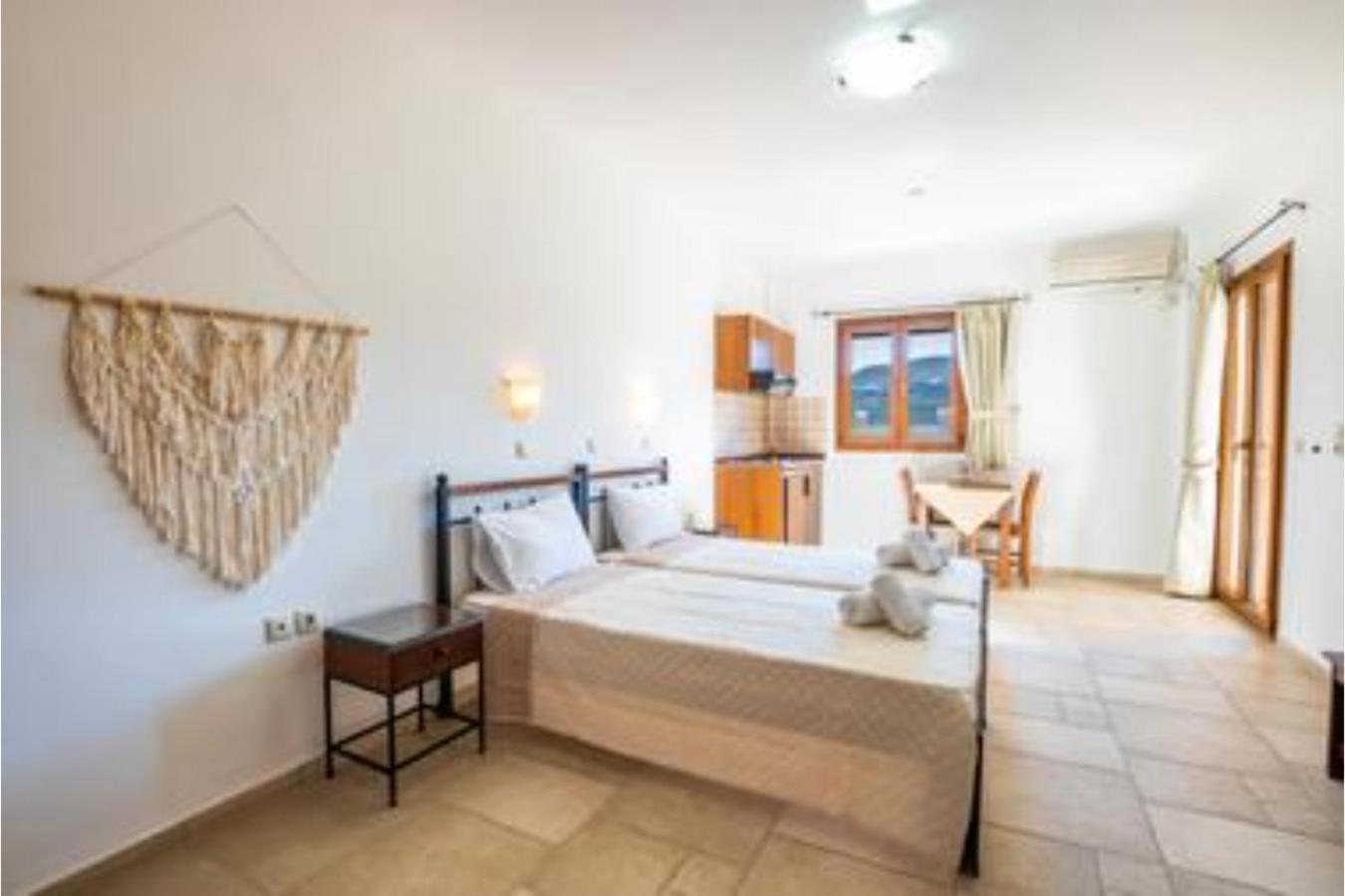 Petra Studios Karpathos Exteriör bild